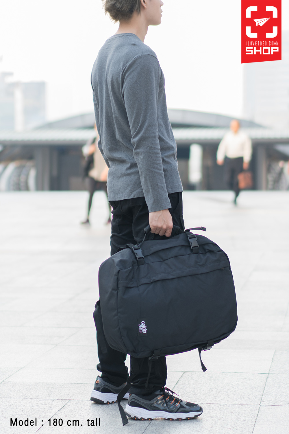 CabinZero Classic Black 44L